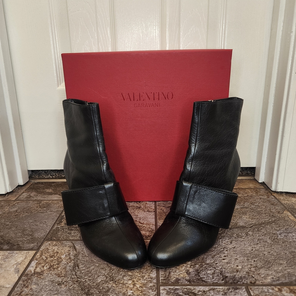 Valentino Garavani Black Heeled Boots